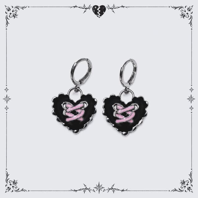 Pendientes de corazón negros y rosados